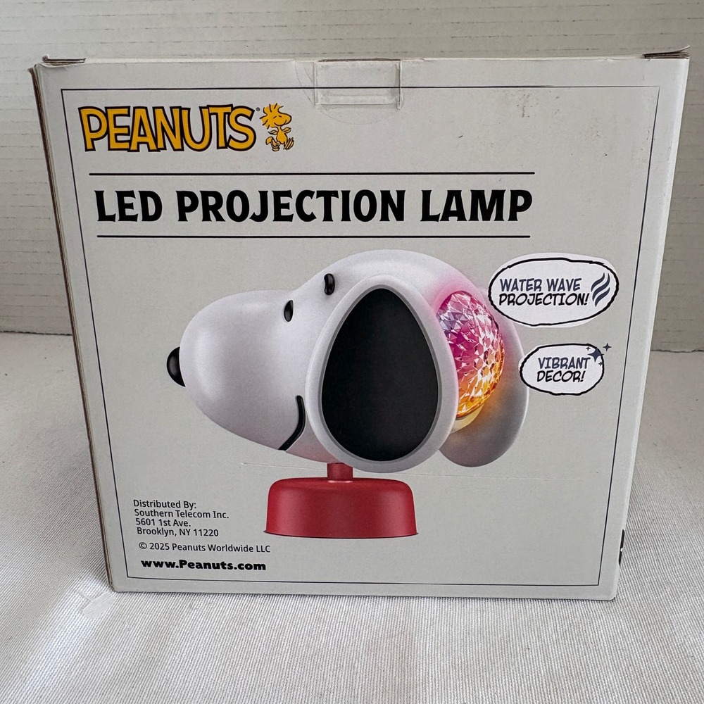 Peanuts Snoopy LED Projection Lamp USB Powered Water Wave Multi-Color Light New - Picture 3 of 8